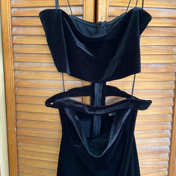 NEW Tiger Mist Candice Black Velvet Cutout Dress - Picture 7 of 13
